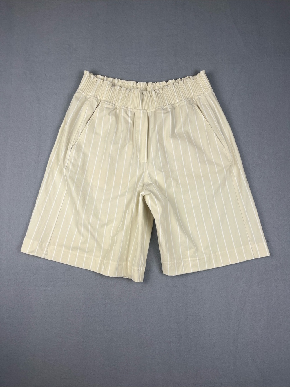 Lululemon  Cream Pinstripe Ruffle  High waist shorts
Size: Medium